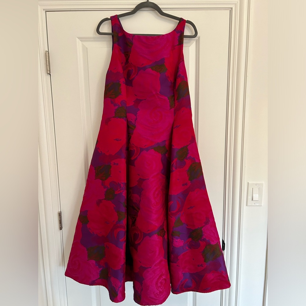 Adrianna Papel Gala Dress